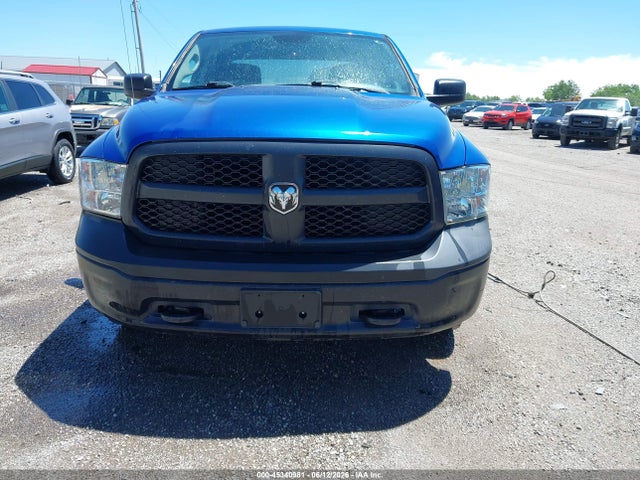45340981 :رقم المزاد ، 1C6RR7KG9JS293104 vin ، 2018 Ram 1500 Tradesman  4x4 5'7 Box مزاد بيع