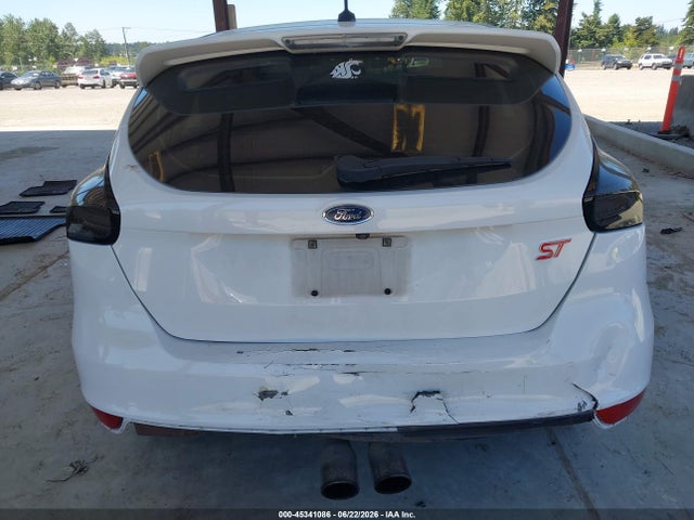 Ford FOCUS ST 2015 1FADP3L92FL281689 Image 17