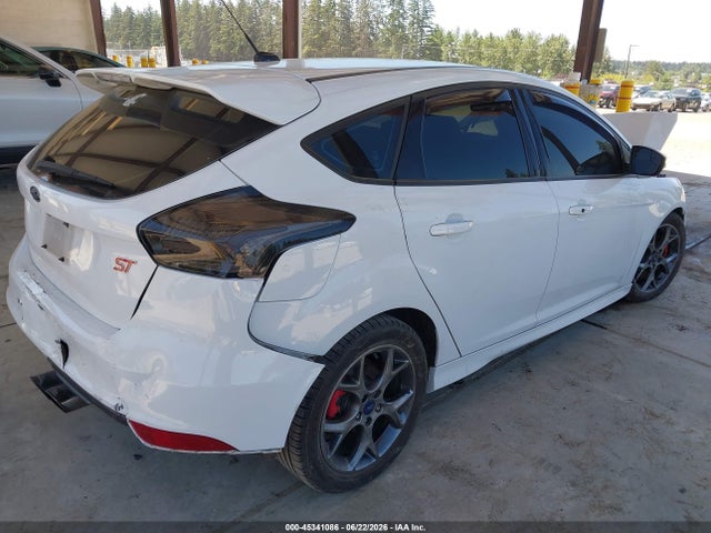 Ford FOCUS ST 2015 1FADP3L92FL281689 Image 4