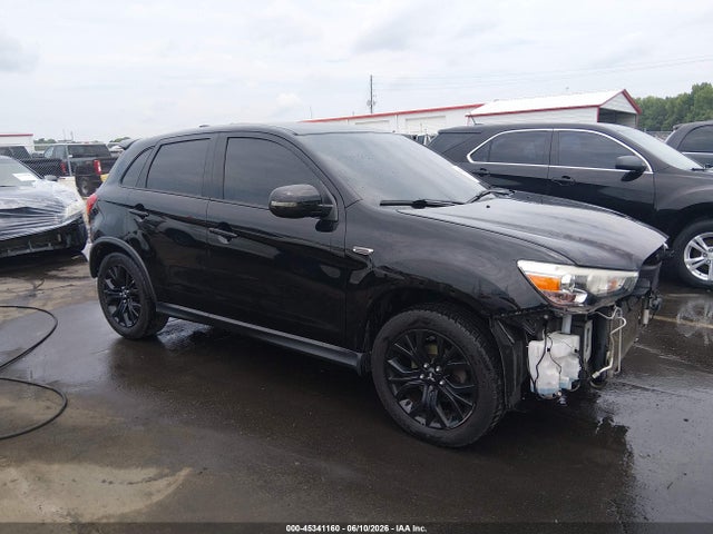 45341160 :رقم المزاد ، JA4AP3AUXJU014284 vin ، 2018 Mitsubishi Outlander Sport 2.0 Le مزاد بيع