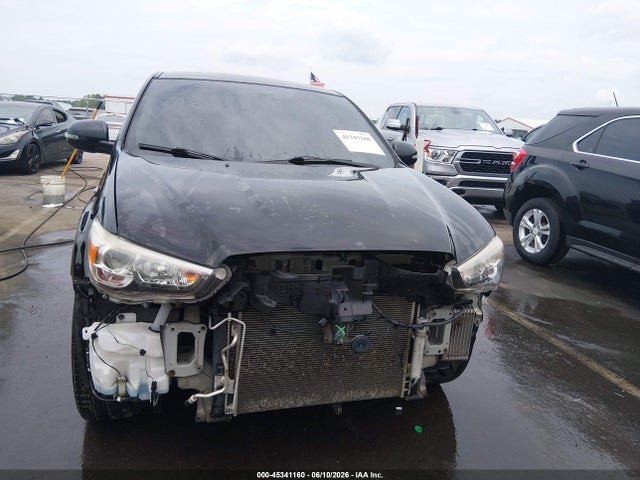 45341160 :رقم المزاد ، JA4AP3AUXJU014284 vin ، 2018 Mitsubishi Outlander Sport 2.0 Le مزاد بيع