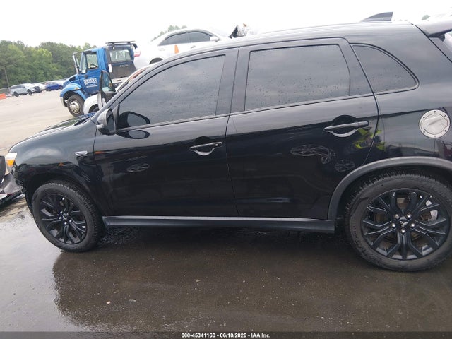 45341160 :رقم المزاد ، JA4AP3AUXJU014284 vin ، 2018 Mitsubishi Outlander Sport 2.0 Le مزاد بيع