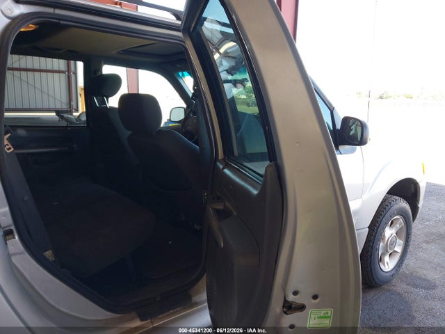 Продажа на аукционе авто 2001 Ford Explorer Sport Trac, vin: 1FMZU67E81UB95688, номер лота: 45341200