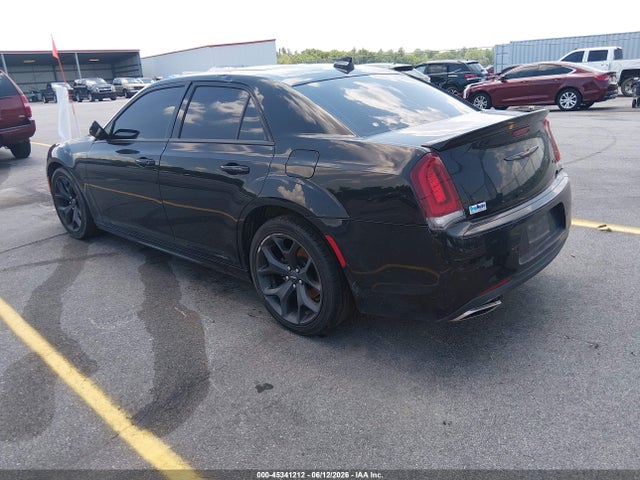 2021 Chrysler 300 300s მანქანა იყიდება აუქციონზე, vin: 2C3CCABT3MH562899, აუქციონის ნომერი: 45341212