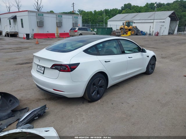 Tesla Model 3 Rear-wheel Drive 2023 5YJ3E1EAXPF480856 Image 4