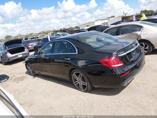 2019 Mercedes-benz E 300 მანქანა იყიდება აუქციონზე, vin: WDDZF4JB2KA617058, აუქციონის ნომერი: 45341268