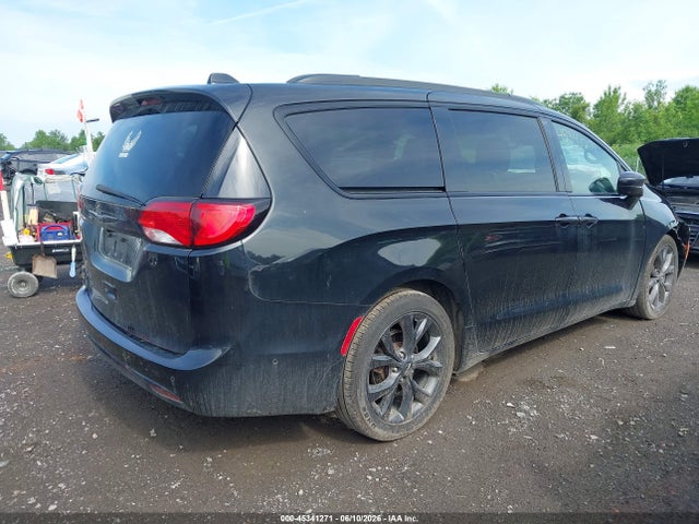 45341271 :رقم المزاد ، 2C4RC1EG8KR588815 vin ، 2019 Chrysler Pacifica Touring L Plus مزاد بيع