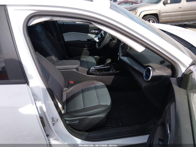 KL77LHEP0SC312618 Chevrolet Trax Fwd Lt