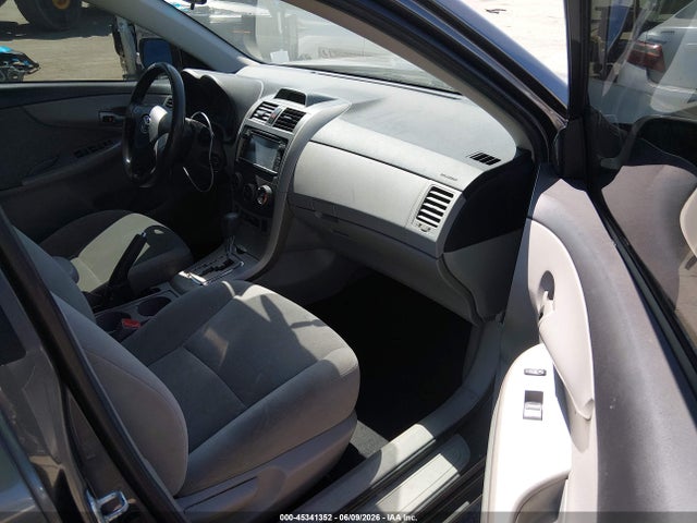 2013 Toyota Corolla Le მანქანა იყიდება აუქციონზე, vin: 5YFBU4EE8DP158106, აუქციონის ნომერი: 45341352