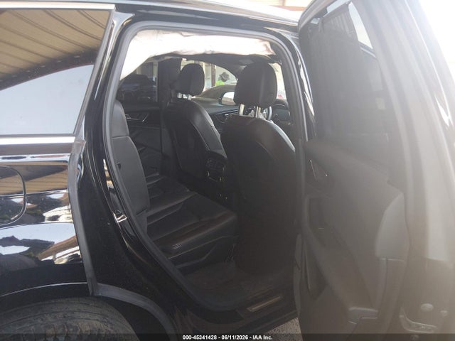 Audi Q7 3.0t Premium 2018 WA1LAAF70JD030088 Image 8