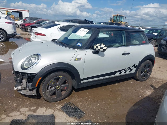 Продаж на аукціоні авто 2020 Mini Hardtop 2 Door Cooper Se, vin: WMWXP3C06L2M43671, номер лоту: 45341449