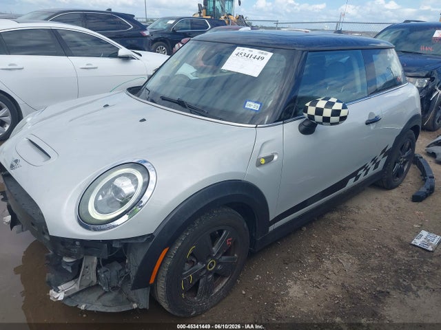 Продаж на аукціоні авто 2020 Mini Hardtop 2 Door Cooper Se, vin: WMWXP3C06L2M43671, номер лоту: 45341449