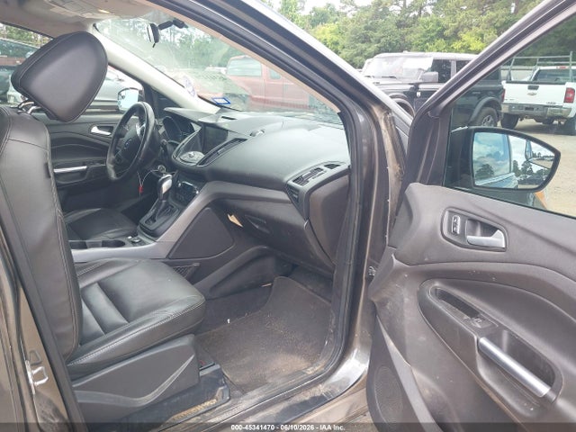 45341470 :رقم المزاد ، 1FMCU0GX2FUA61044 vin ، 2015 Ford Escape Se مزاد بيع