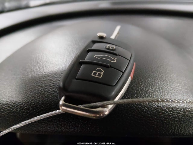2017 Audi Q3 2.0t Premium მანქანა იყიდება აუქციონზე, vin: WA1ECCFS8HR003463, აუქციონის ნომერი: 45341492