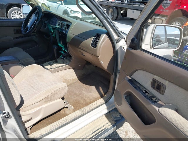Продажа на аукционе авто 1998 Toyota 4runner Sr5 V6, vin: JT3GN86RXW0081638, номер лота: 45341508