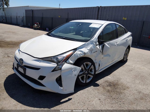 JTDKARFU9H3033769 Toyota Prius Three Touring