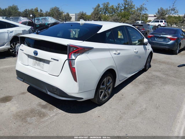 JTDKARFU9H3033769 Toyota Prius Three Touring