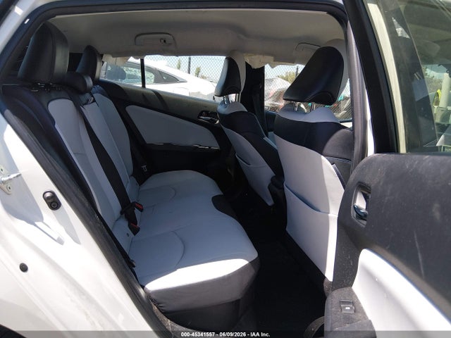 JTDKARFU9H3033769 Toyota Prius Three Touring