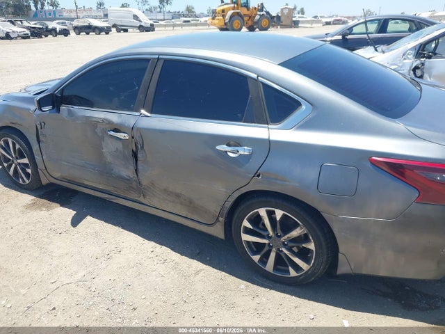 1N4AL3AP0HC489511 Nissan Altima 2.5 Sr