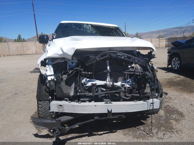 5TFLA5DB3TX350205 Toyota Tundra Sr5 Crewmax 5.5&#039; Bed