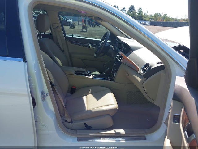 Aukcja sprzedaży 2013 Mercedes-benz C 300 Luxury 4matic, vin: WDDGF8AB5DR284356, numer aukcji: 45341654