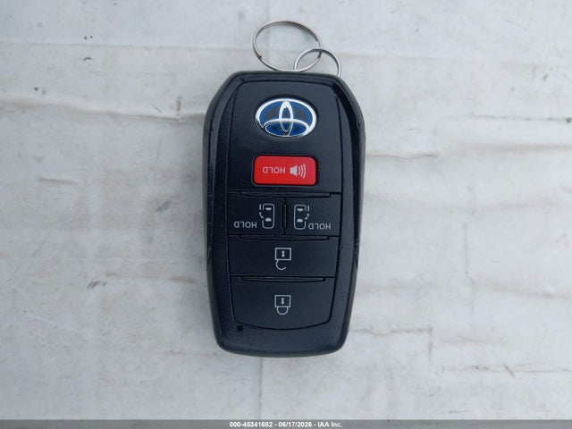 Toyota SIENNA LE 2025 5TDKSKFC5SS191298 Image 11