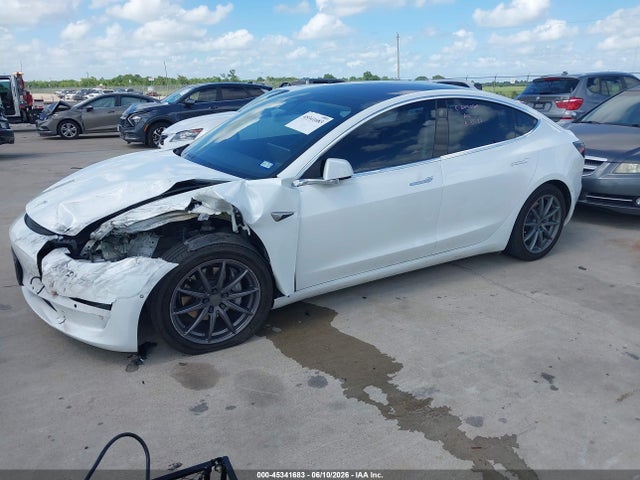 Продажа на аукционе авто 2018 Tesla Model 3 Long Range/mid Range, vin: 5YJ3E1EA7JF051231, номер лота: 45341683