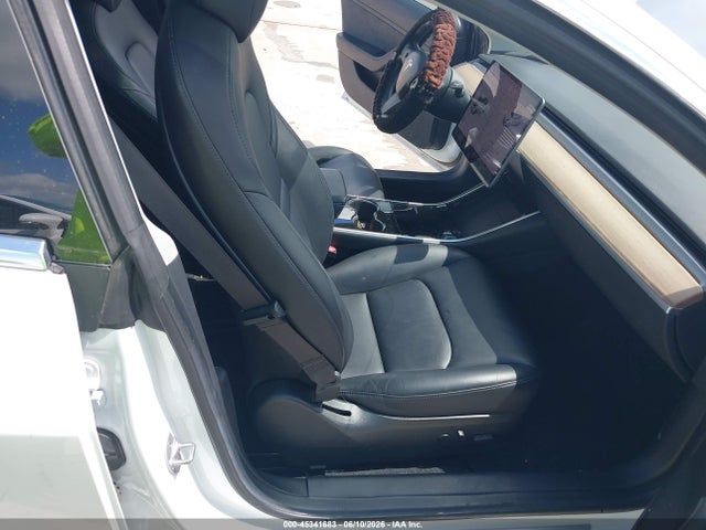 Продажа на аукционе авто 2018 Tesla Model 3 Long Range/mid Range, vin: 5YJ3E1EA7JF051231, номер лота: 45341683