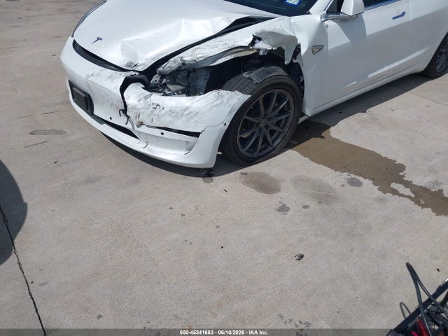 Продажа на аукционе авто 2018 Tesla Model 3 Long Range/mid Range, vin: 5YJ3E1EA7JF051231, номер лота: 45341683