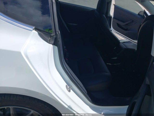 Продажа на аукционе авто 2018 Tesla Model 3 Long Range/mid Range, vin: 5YJ3E1EA7JF051231, номер лота: 45341683