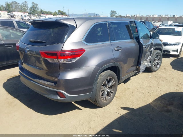 Toyota Highlander Le 2019 5TDBZRFH3KS978802 Image 4
