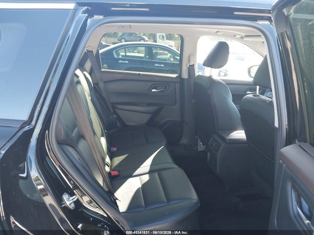 JN8BT3BA3PW013005 Nissan Rogue Sv Fwd