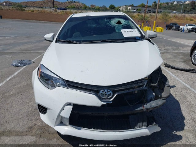 Toyota COROLLA LE 2015 5YFBURHE2FP201821 Image 13