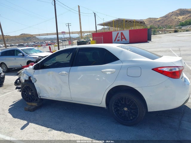 Toyota COROLLA LE 2015 5YFBURHE2FP201821 Image 15