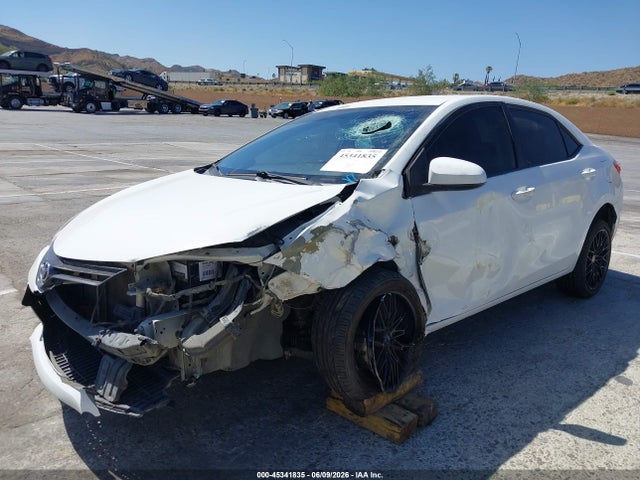 Toyota COROLLA LE 2015 5YFBURHE2FP201821 Image 2
