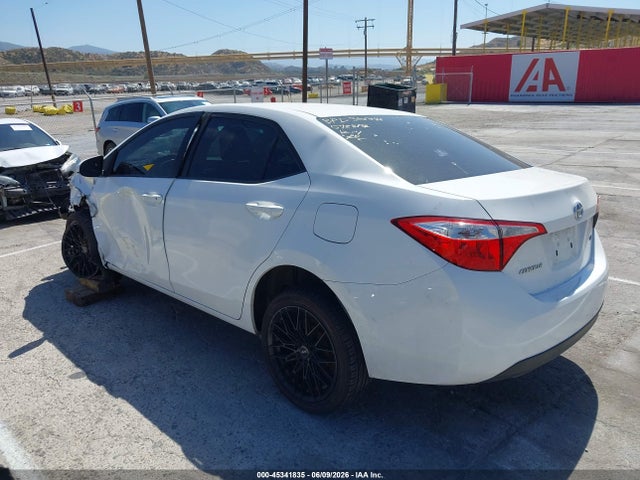 Toyota COROLLA LE 2015 5YFBURHE2FP201821 Image 3