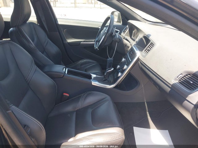 Volvo V60 T5 Premier 2015 YV140MEK7F1217142 Image 5