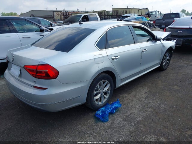 Продаж на аукціоні авто 2016 Volkswagen Passat 1.8t S, vin: 1VWAT7A32GC031690, номер лоту: 45341996