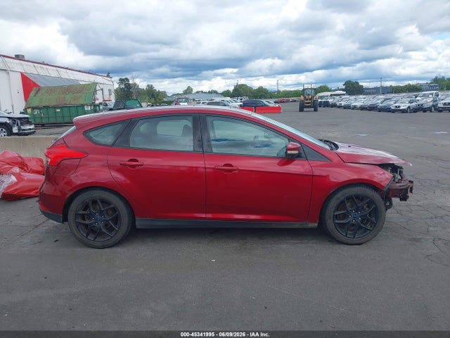 1FADP3K24GL247310 Ford FOCUS SE