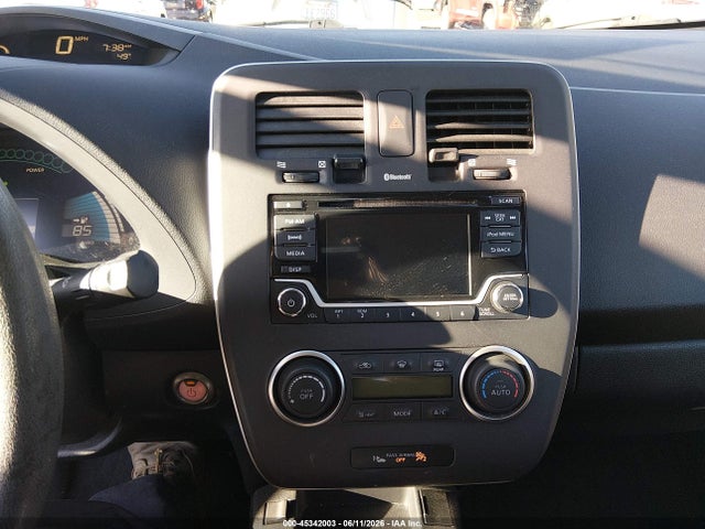 Nissan LEAF S 2017 1N4BZ0CP6HC304361 Image 19