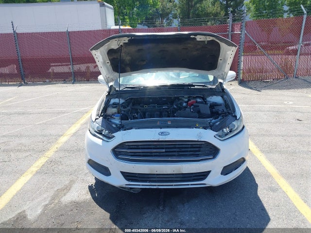3FA6P0H76GR328952 Ford FUSION SE