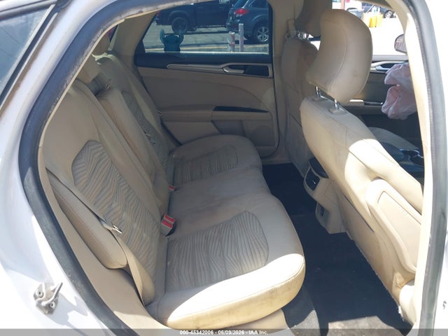 3FA6P0H76GR328952 Ford FUSION SE