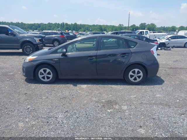Продажа на аукционе авто 2015 Toyota Prius Two, vin: JTDKN3DU7F0437768, номер лота: 45342071