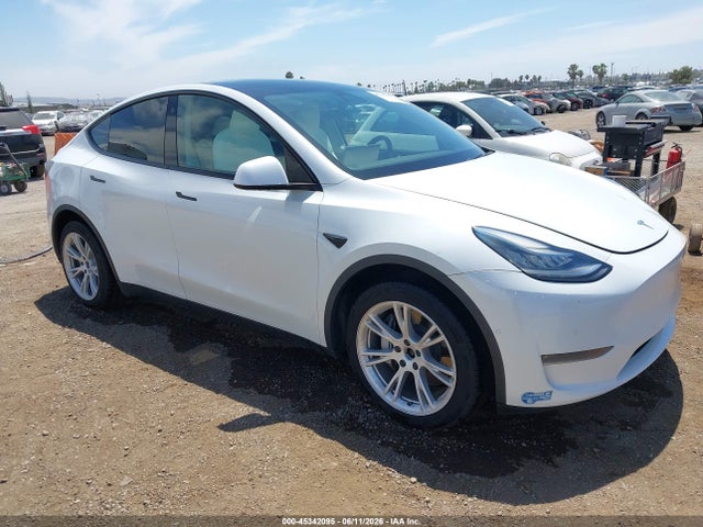 Продаж на аукціоні авто 2021 Tesla Model Y Long Range Dual Motor All-wheel Drive, vin: 5YJYGDEE8MF083064, номер лоту: 45342095