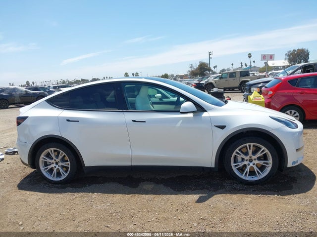 Продаж на аукціоні авто 2021 Tesla Model Y Long Range Dual Motor All-wheel Drive, vin: 5YJYGDEE8MF083064, номер лоту: 45342095
