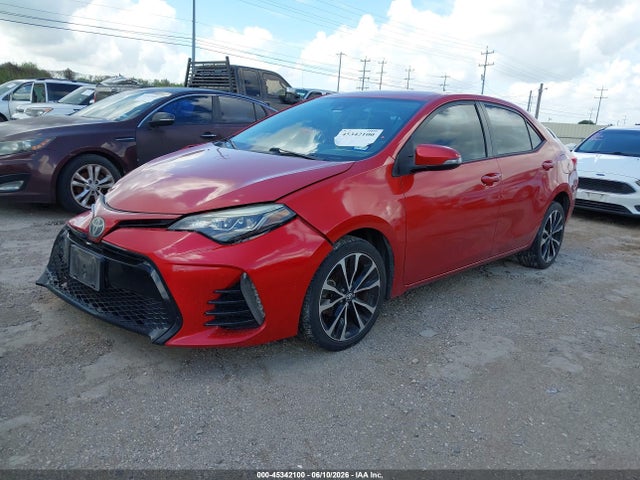 Toyota COROLLA SE 2017 5YFBURHE8HP630058 Image 2