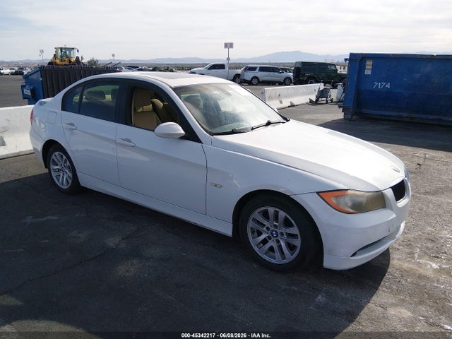 2006 Bmw 325i მანქანა იყიდება აუქციონზე, vin: WBAVB13576PT06560, აუქციონის ნომერი: 45342217