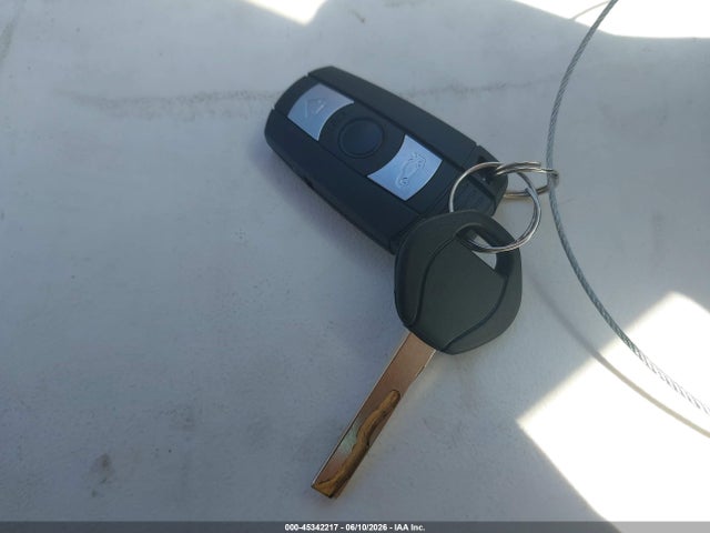 Продаж на аукціоні авто 2006 Bmw 325i, vin: WBAVB13576PT06560, номер лоту: 45342217
