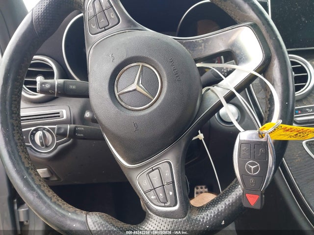 45342238 :رقم المزاد ، 55SWF4KB2HU217365 vin ، 2017 Mercedes-benz C 300 Sport 4matic مزاد بيع