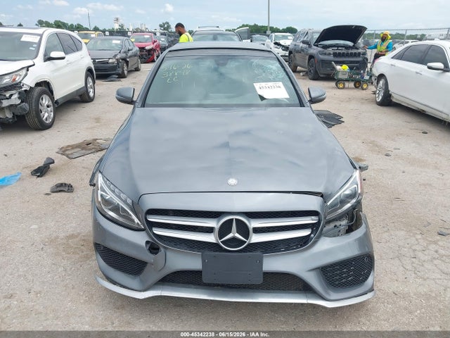 45342238 :رقم المزاد ، 55SWF4KB2HU217365 vin ، 2017 Mercedes-benz C 300 Sport 4matic مزاد بيع